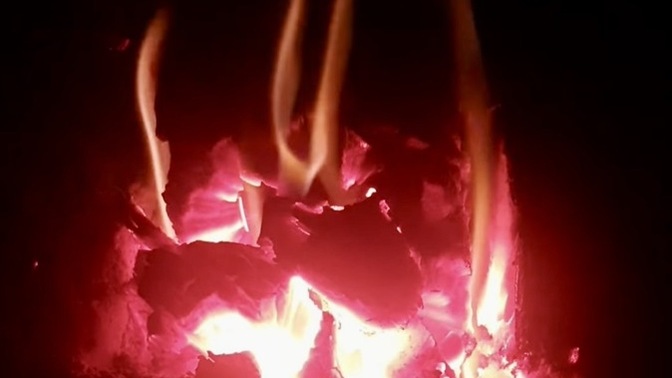 Şömine 🔥 başında ne içmek isterdin 🍸?