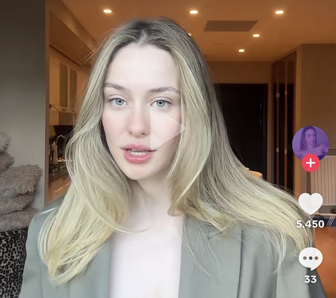 Peri kızı gibi değil mi? Alina Boza benzemiyor mu?