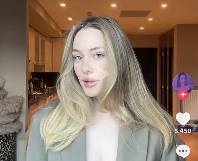 Peri kızı gibi değil mi? Alina Boza benzemiyor mu?