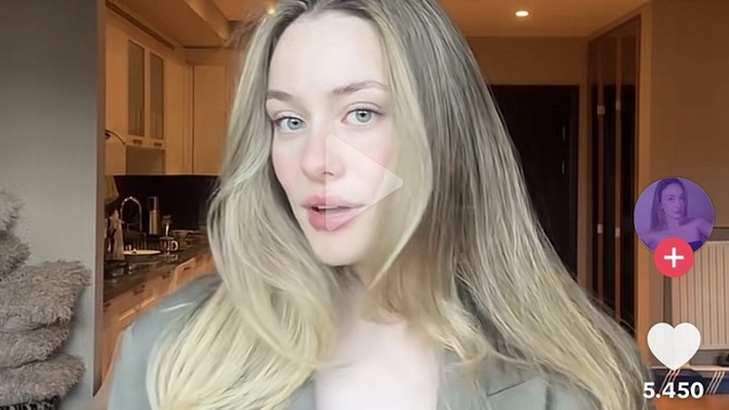 Peri kızı gibi değil mi? Alina Boza benzemiyor mu?