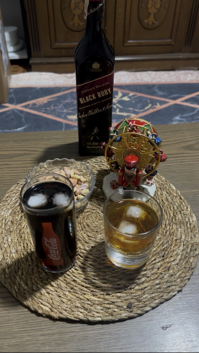 Sarhoş olmak için mi içersiniz yoksa sadece biraz rahatlamak için mi? Ve Yalnız tadı çıkıyor mu?