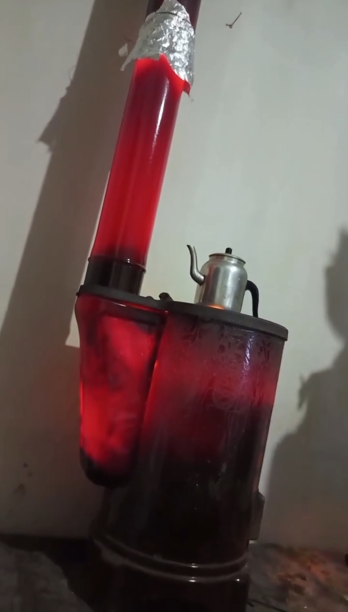 Günaydınlar efendim🤭 suyu koydum ısınsın çay demleyecem bi afiyet olsun alır mıyım?🤭🤭🤭?