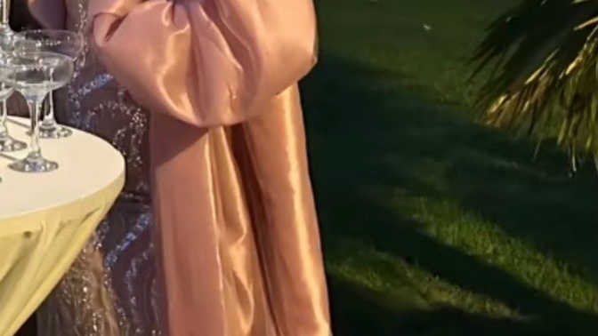 Sizce nişan için bu elbise nasıl? salon tutup yapıcaz?