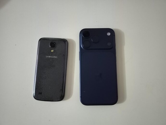 İlk telefonunuz hangisiydi şu an ki hangisi?