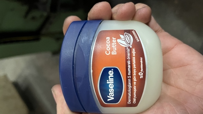 Bu vazelin el için iyi gelir mi?