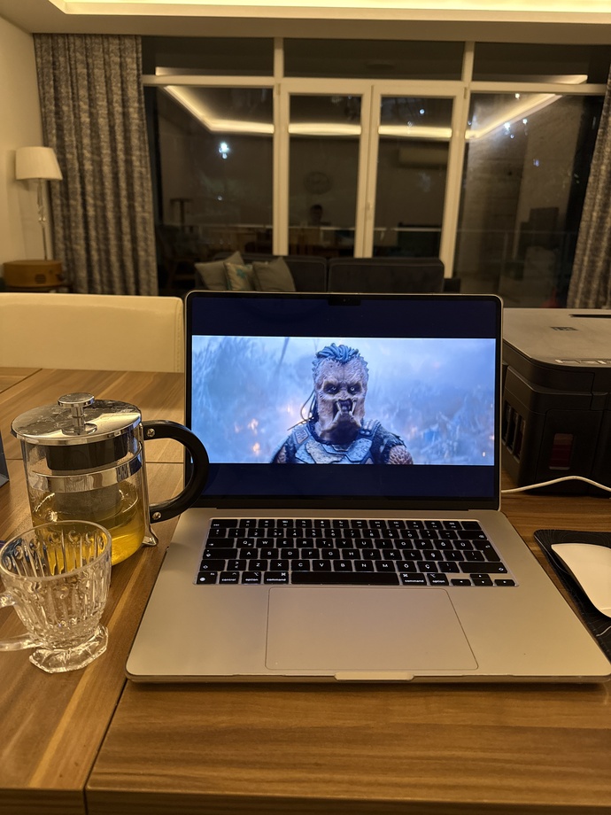 Hello, ne tür filmler seversiniz?