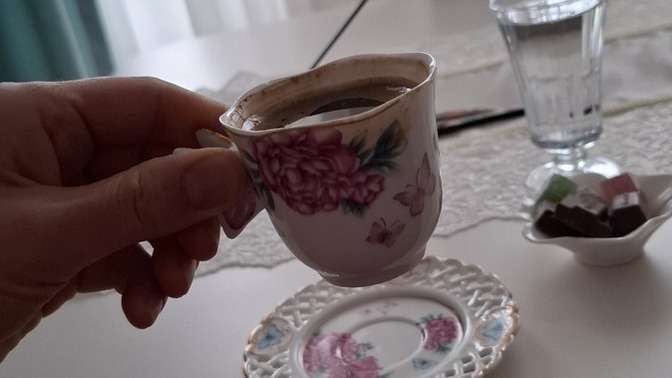 Şu türk kahvesi kadar sabahı güzelleştiren bişey var mı?