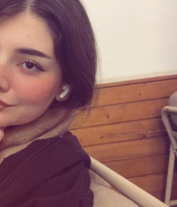 Ya gülünce bile üzgünmüş gözüken biri nasıl düzelir?