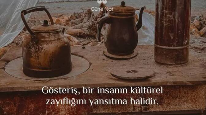 Gösteriş yapmak gerçekten sağlam bir özgüvenin yansıması mı, yoksa içsel bir boşluğu örtmeye çalışan bir savunma mekanizması mı?