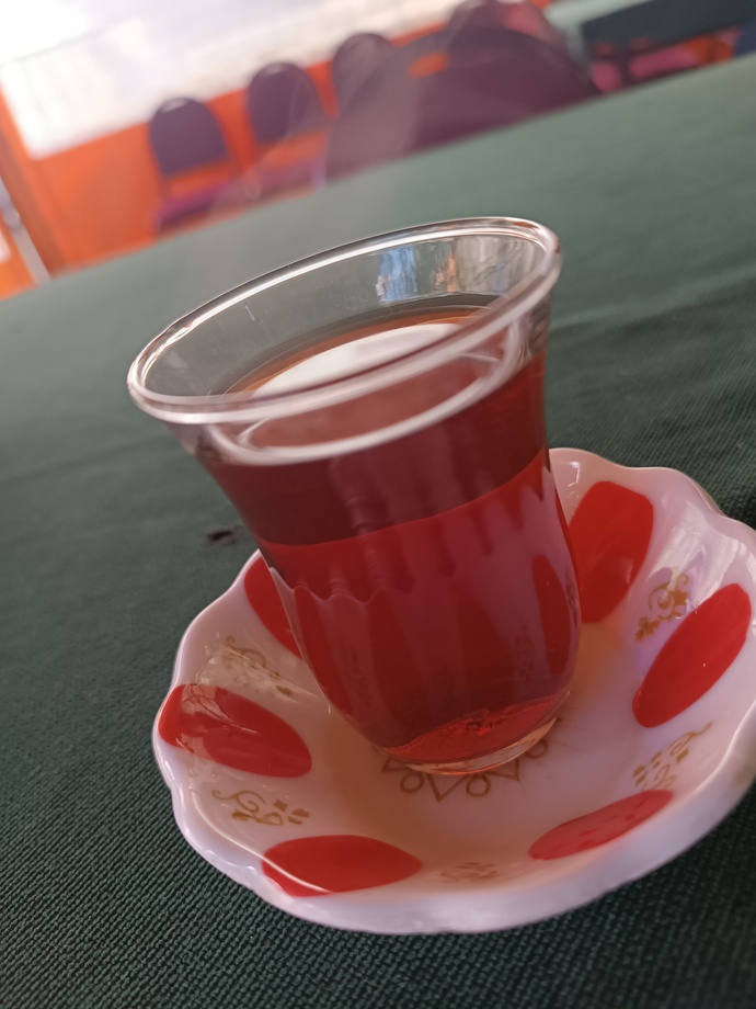 Sıcak sıcak onu içmeyi seviyorum dediğiniz şey nedir?