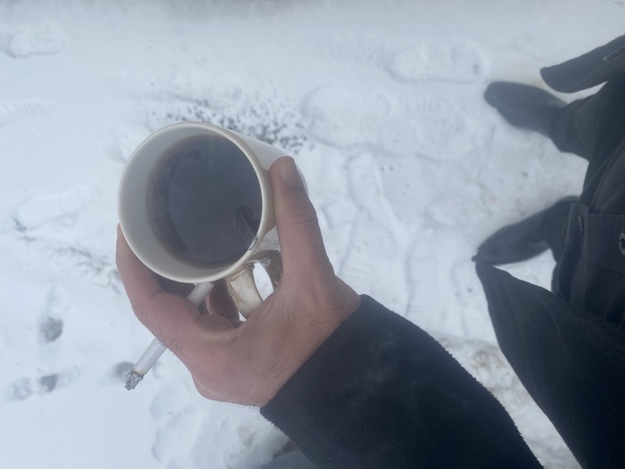 ❄️🚬☕️