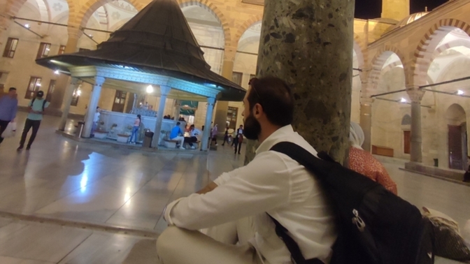 Burcunuzu söylediğinizde insanlar size karşı ön yargılı davranıyor mu, siz de bunu yaşıyor musunuz?