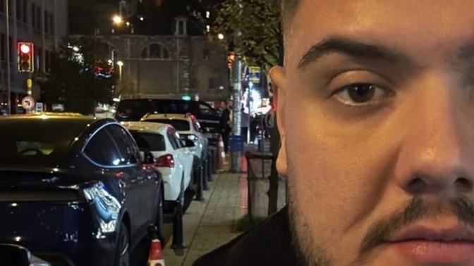 Sizce bu çocuk yakışıklı mı, dış görünüşünü objektif olarak nasıl buldunuz?