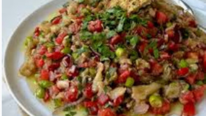 Patlıcan salatası sever misiniz, közlenmiş patlıcan salatasını nasıl yapıyorsunuz?