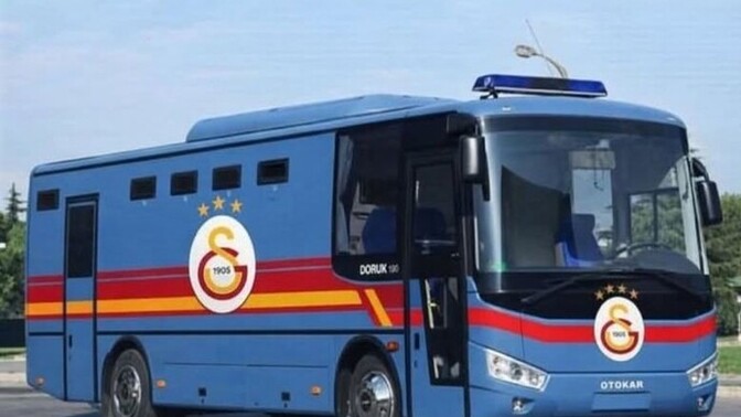 Galatasarayın takım otobüsünü nasıl buldunuz🤣?