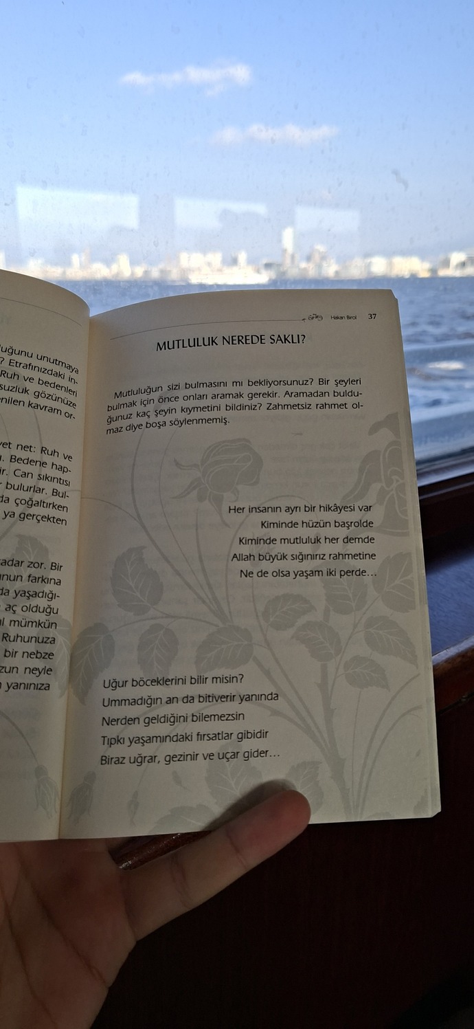 Kitap okurken sıkılıp bırakır mısın yoksa hikayenin içinde mi yaşarsın, sizde de oluyor mu?