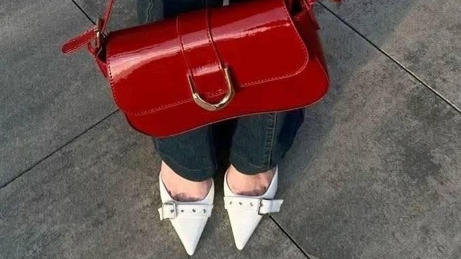 Moda sorusu sormadım ne zamandır ama Aklıma moda sorusu gelmiyor, ne sorayım moda ile ilgili size jxjd?