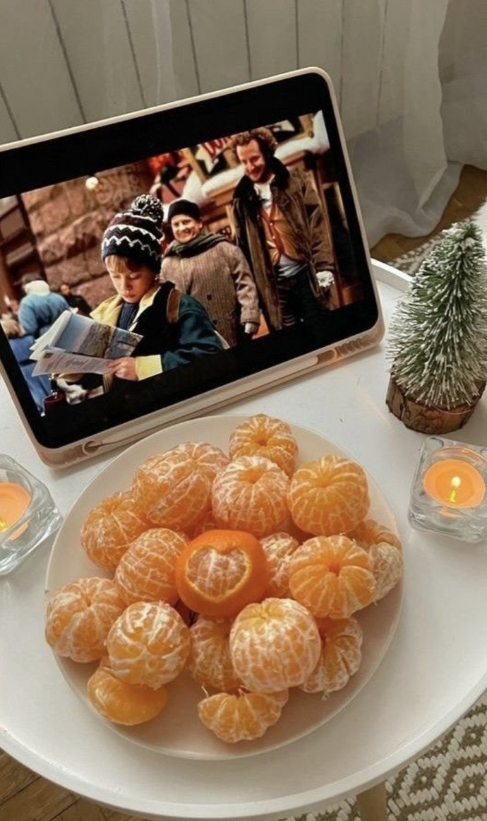 Yılbaşı gecesi evde ne izlemeli, film mi dizi mi yoksa yılbaşı programı mı?