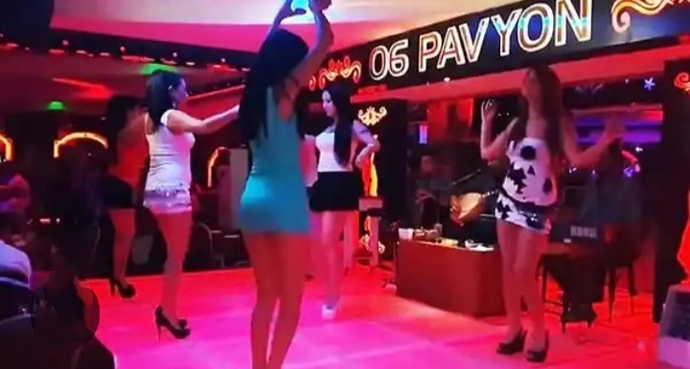 Evli bir erkek pavyona giderse ne olur?