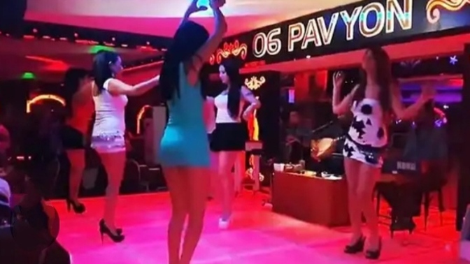 Evli bir erkek pavyona giderse ne olur?