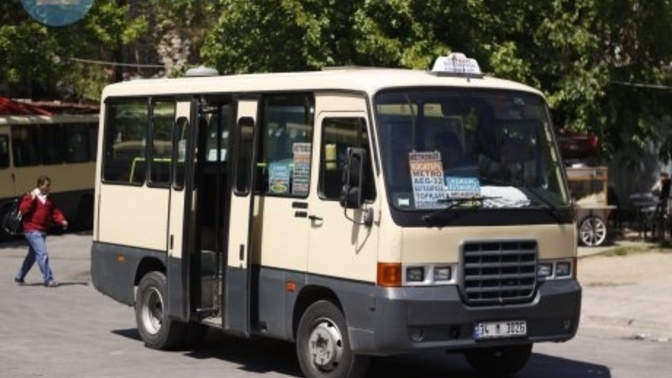 Bu eski minibüsler halen yolcu minibüsü olarak kullanılıyor mu?