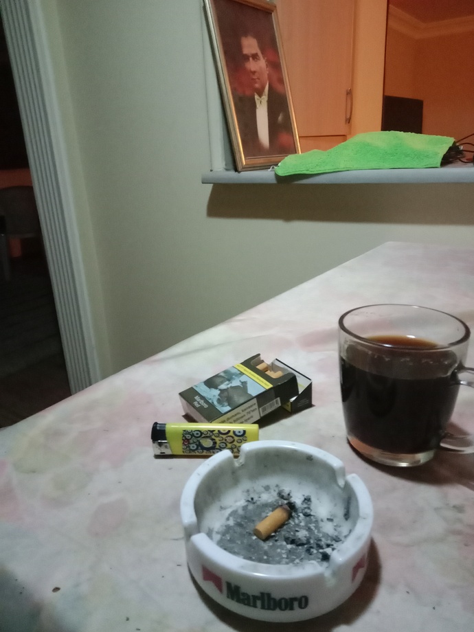 Bu yıl en çok kahve mi çay mı tükettiniz, hangisine düştünüz ☕️🍵?