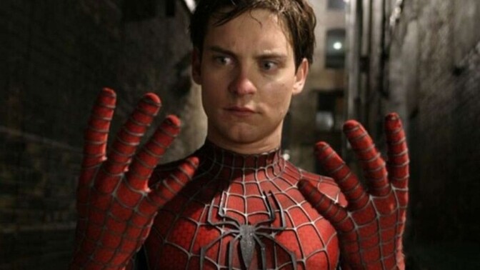 Batman mı? Tobey maqurili Spider-Man mı? Hangisi daha güçlü savaşsalar hangisi hangisiikazanırdı?