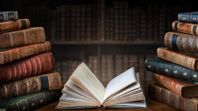 Bir kitap olsaydın, en can alıcı cümlen ne olurdu söyleyeyim mi?