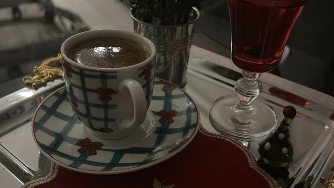 Geceye mis gibi bir kahve bırakıyorum, gece kahvesi candır sizce?