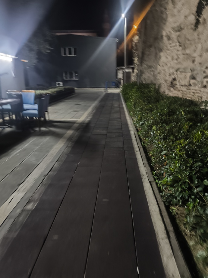 Erkekler ağlayınca ya da duygusal olunca gerçekten yadırganıyor mu 😕?