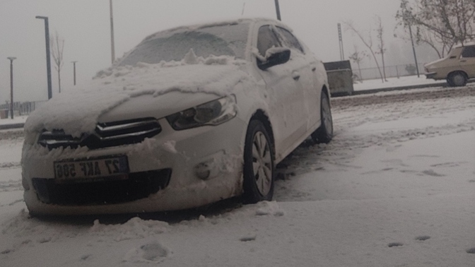 Sizde hava durumu bugün nasıl, sizde de yıllar sonra böyle yoğun kar yağışı var mı ☁️?