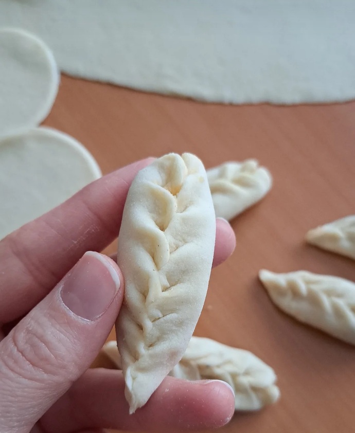 Mantı mı daha zahmetli yoksa sarma mı, sizce hangisi daha uğraştırıcı 😂?