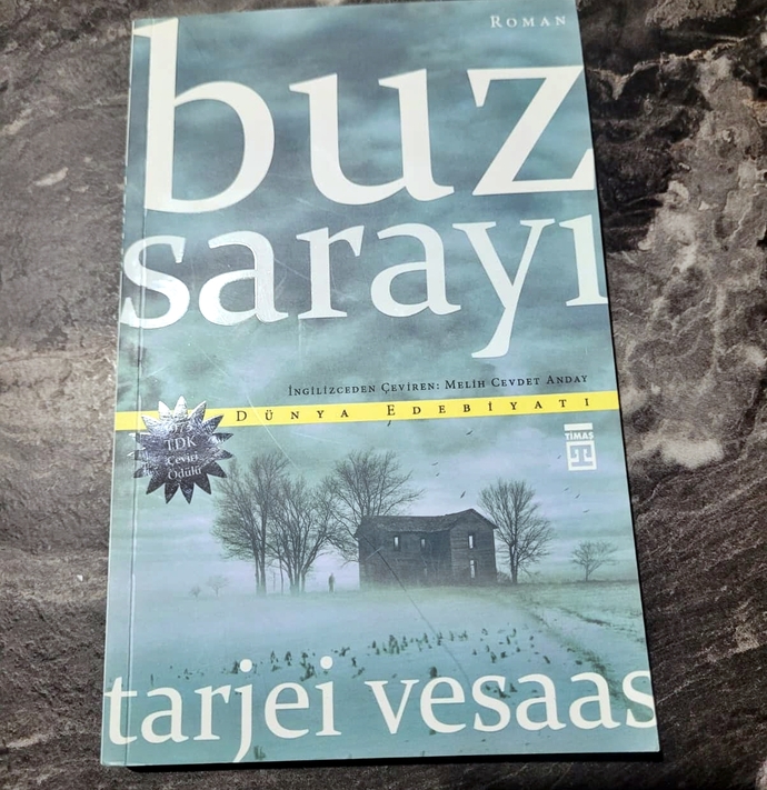 Kitap okuyorum askolar, siz şu an neler yapıyorsunuz ve kafanızı neyle dağıtıyorsunuz?