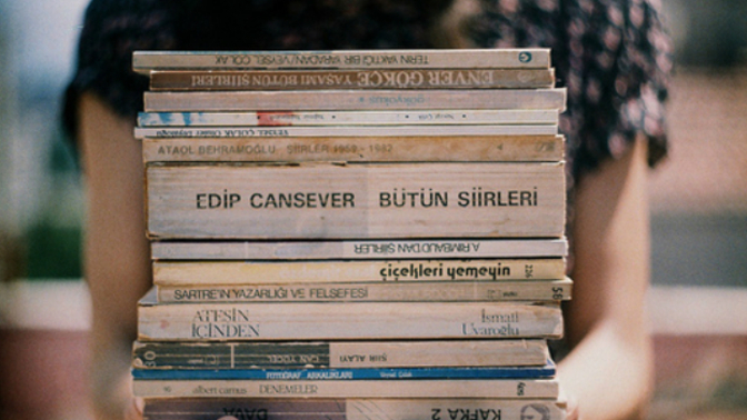 18 yaşında yazdığım ilk şiirlerden bir tanesini sizin ile paylaşıyorum. Sizce nasıl olmuş?