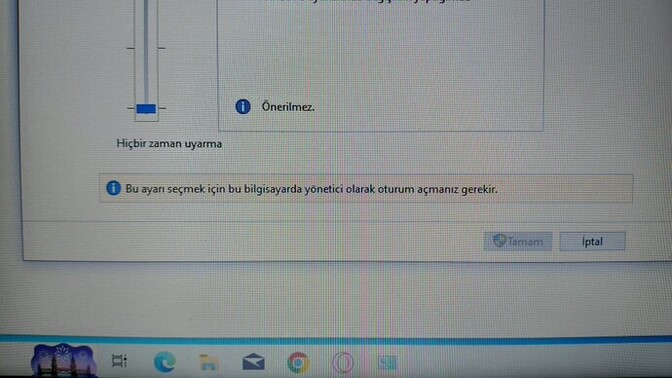 Bir şey indirirken sürekli şifre istiyor neden?