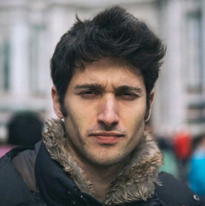 Bu İtalyan erkeği yakışıklı mı?