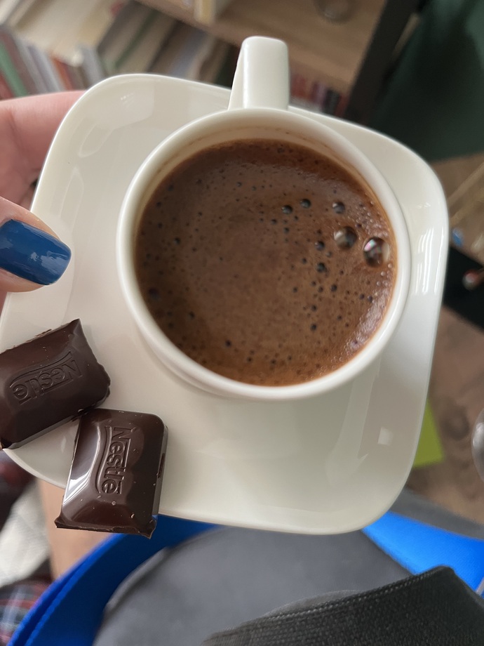 Kimlere sade kahve yapayım?