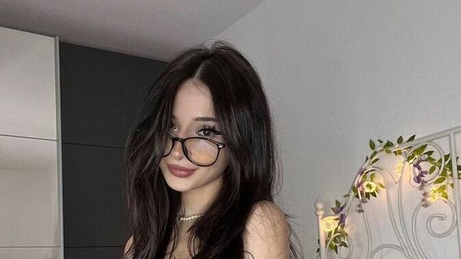 Hiç güzel olmak yerine bilerek çirkin olmayı istediniz mi, neden?