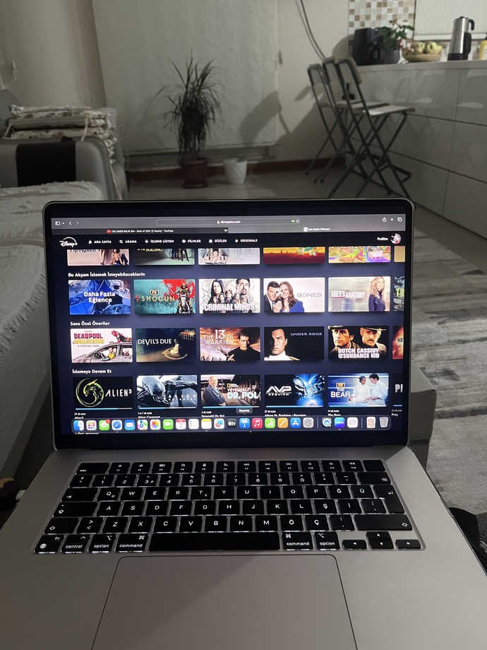 KScanlar, en iyi gerilimli korku film önerileriniz neler 🥰?