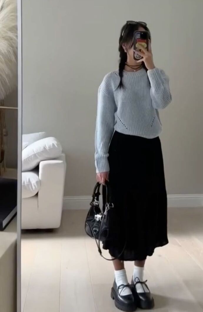 Bu kombin çok mu çocuksu duruyor?