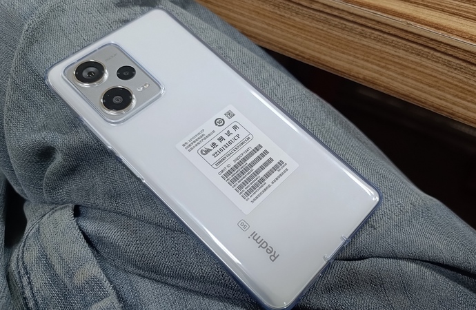 Şu an kullandığınız telefon markasından ve performansından memnun musunuz?