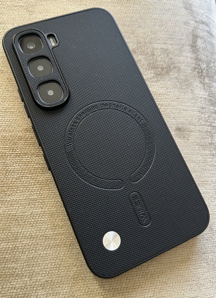 Yeni telefon kılıfım gerçekten zengin ve havalı duruyor mu sizce?