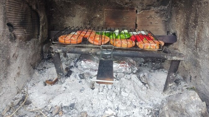 Sizinle mangalda ne yerdik siz söyleyin?