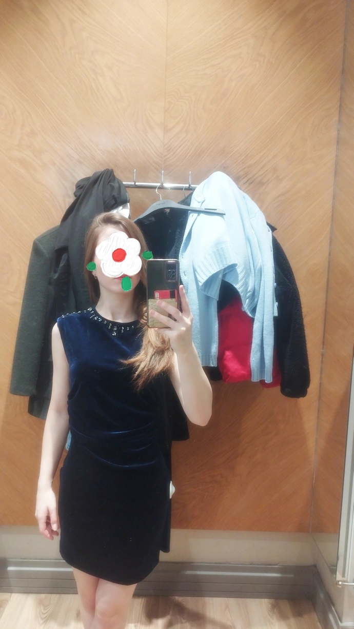 Sizce kuzenin nişani için hangi elbiseyi alayım w?