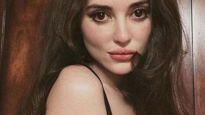Elmacık kemiği bir kadını daha çekici mi gösterir?