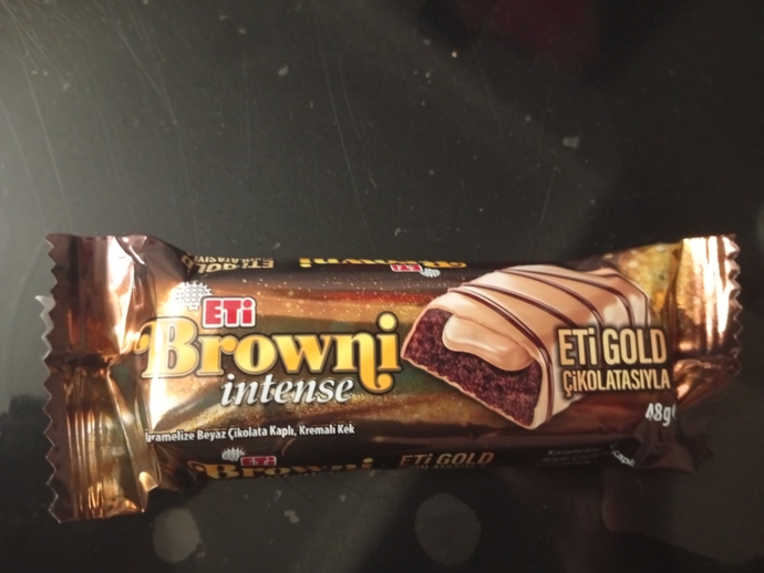 Brownie intense çikolatası sever misiniz, size bununla ilgili değişik bir sır vereyim mi?