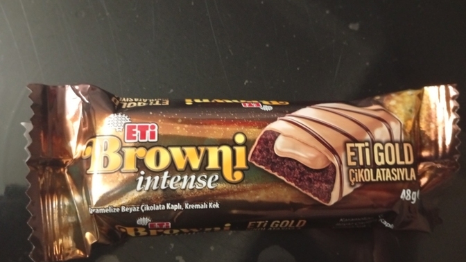 Brownie intense çikolatası sever misiniz, size bununla ilgili değişik bir sır vereyim mi?