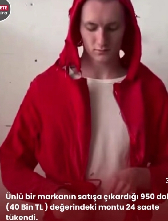 Sizce böyle çirkin bir ceketi para verip alana ne denir 😂?