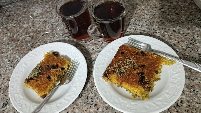 “çayı demle tatlı alıp geliyorum” deyince insanın içini ısıtan sevdikleriniz var mı?