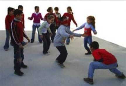 Eski fotoğraflara bakınca sizde de çocukluk anıları ve o sıcak aile ortamına dair derin bir özlem uyanıyor mu?